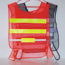 红国豆服饰休闲用品厂 专业生产反光衣、购物袋、洗衣篮及服装鞋帽